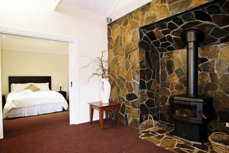 Lakes Entrance Waverley House Cottages - Accommodation 4U 0