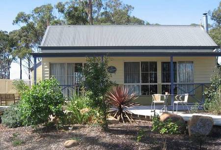 Lakes Entrance Waverley House Cottages - Accommodation 4U 1