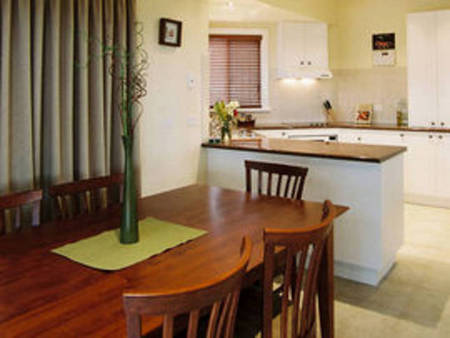 Lakes Entrance Waverley House Cottages - Accommodation 4U 3