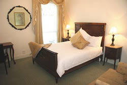 Montfort Manor - Accommodation 4U 1