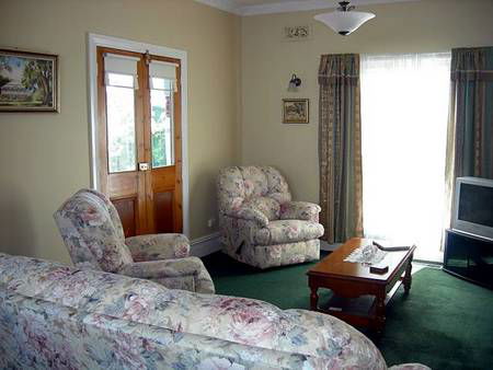 Airleigh - Rose Cottage - Accommodation 4U 1