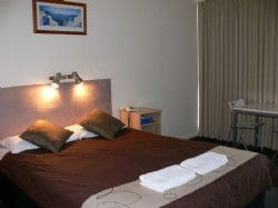 Warrina Motor Inn - Accommodation 4U 0