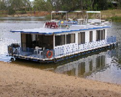 Matahari Houseboats - Accommodation 4U 5