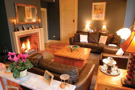 Azidene House - Accommodation 4U 2