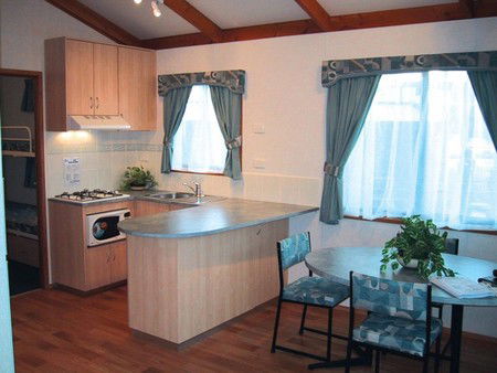 Cowes Caravan Park - Accommodation 4U 5