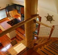 Aireys Overboard Seaside Cottage - Accommodation 4U