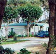 The Lakes Beachfront Holiday Retreat - Accommodation 4U