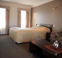 Seymours On Lydiard - Accommodation 4U
