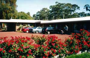 Whispering Gums Motel - Accommodation 4U 0