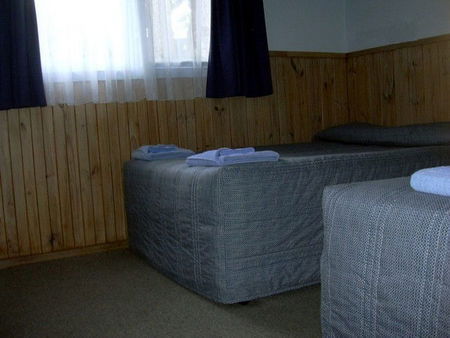 Auto Lodge Motor Inn - Accommodation 4U 1