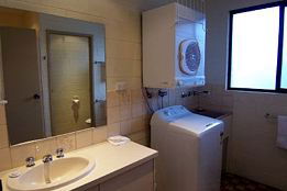 Allambi Holiday Apartments - Accommodation 4U 4