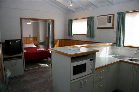 Sale Motor Village - Accommodation 4U 4