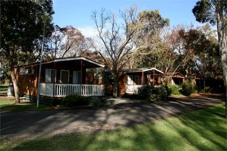 Sale Motor Village - Accommodation 4U 5