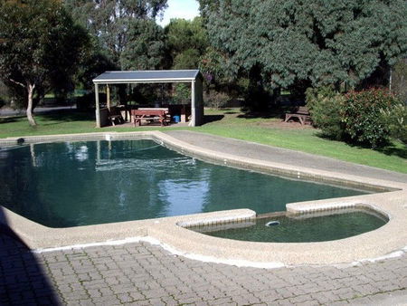 Tandara Caravan Park - Accommodation 4U 2