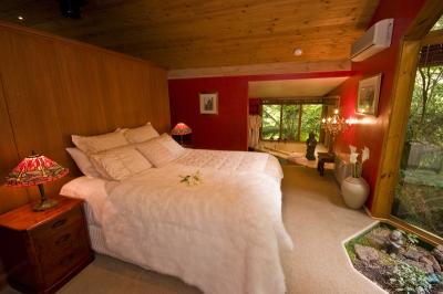 Linden Gardens Rainforest Retreat - Accommodation 4U 0