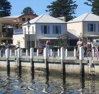 Dockside Waterfront Indulgence - Accommodation 4U