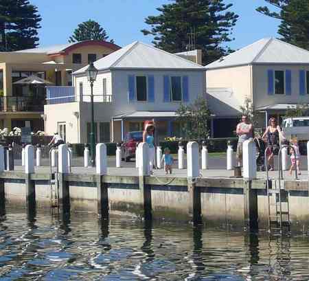 Dockside Waterfront Indulgence - Accommodation 4U 0