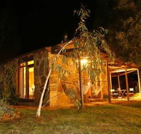 Wombat Hills Cottages - Accommodation 4U
