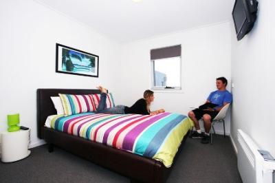 The Island Accommodation - Accommodation 4U 2