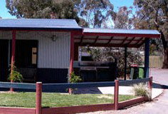 Golden Country Motel And Caravan Park - Accommodation 4U 5