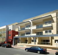 Glenelg Pacific Apartments - Accommodation 4U