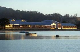 Tidal Waters Resort St Helens - Accommodation 4U 1