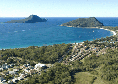 Shoal Bay Beachclub Apartments - Accommodation 4U