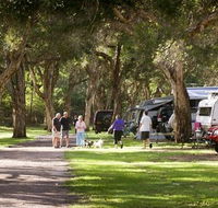 Beachfront Holiday Park - Accommodation 4U
