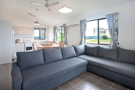 Surfbeach Holiday Park - Accommodation 4U 1