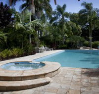 Oasis Apartments and Treetop Houses - Accommodation 4U
