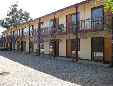 Central Motor Inn Wentworth - Accommodation 4U 0