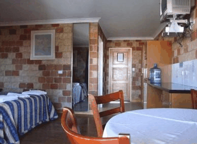 Next Golfers Inn - Accommodation 4U 2