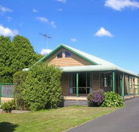 Black Dolphin Seaside Cottage - Accommodation 4U