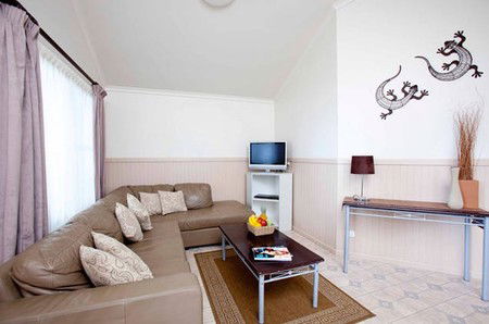 Blue Dolphin Resort & Holiday Park - Accommodation 4U 5