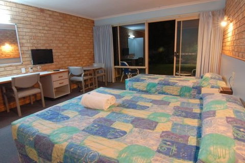 Sunshine Coast Motor Lodge - Accommodation 4U 1