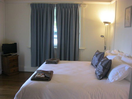 Blooms Cottage - Accommodation 4U 1