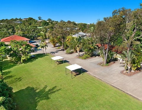 Dolphins Motel - Accommodation 4U 0