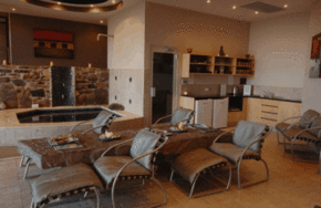 Breathtaker On High Spa Retreat - Accommodation 4U 1