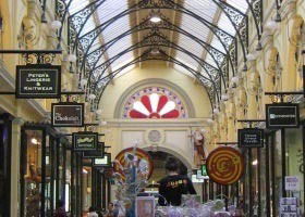 MELTours - Accommodation 4U 0