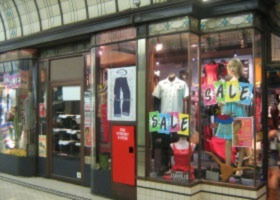 MELTours - Accommodation 4U 4