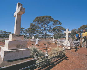 Coolgardie Cemetery - Accommodation 4U 0
