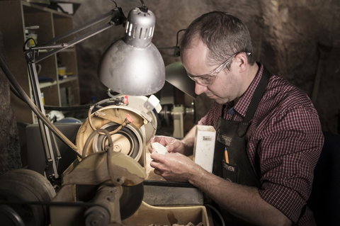 Unique Opal And Diamond Mine  - The Underground Opal Mine - Accommodation 4U 6