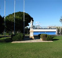 Oxley War Memorial - Accommodation 4U