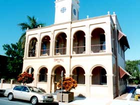 Mackay Town Hall - Accommodation 4U 0