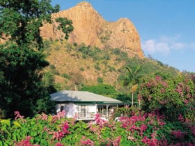 Castle Hill - Accommodation 4U 0
