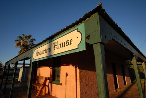 Leahy Historical House - Accommodation 4U 7