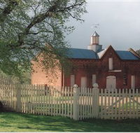 Cooma Cottage - Accommodation 4U