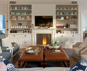 East Coast Lounge - Accommodation 4U 1