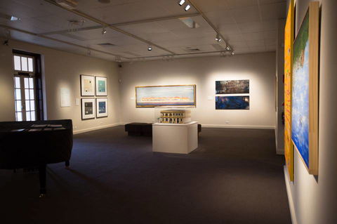 Perc Tucker Regional Gallery - Accommodation 4U 6