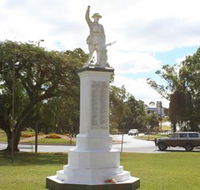 Atherton War Memorial - Accommodation 4U